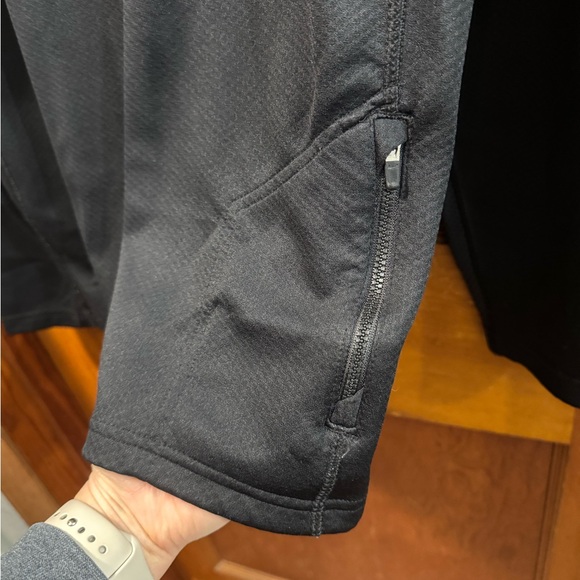 Nike Black Quarter-Zip Pullover with University of Northern Iowa (UNI) Logo - Picture 5 of 6